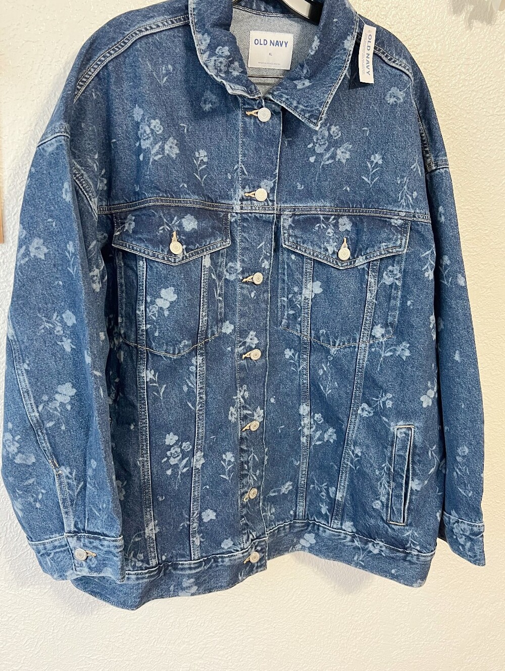 LAST PRICE DROP NEW Old Navy Floral Oversized Denim Jacket $15 IS FIRM & FINAL - Picture 6 of 10